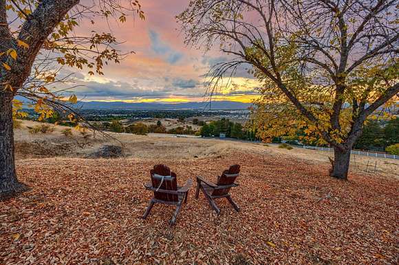 1.41 Acres of Residential Land for Sale in Medford, Oregon