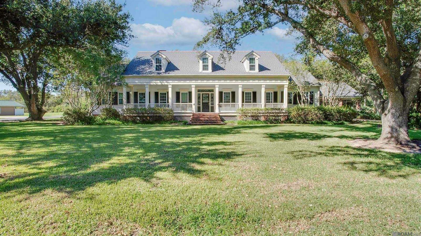 1.4 Acres of Land with Home for Sale in Golden Meadow, Louisiana