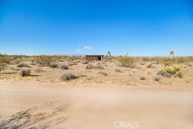 5 Acres of Residential Land for Sale in Joshua Tree, California