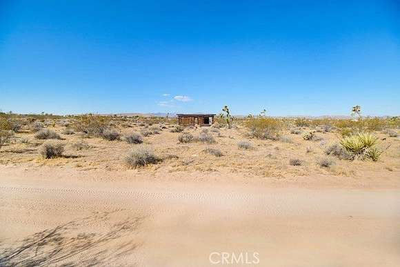 5 Acres of Residential Land for Sale in Joshua Tree, California