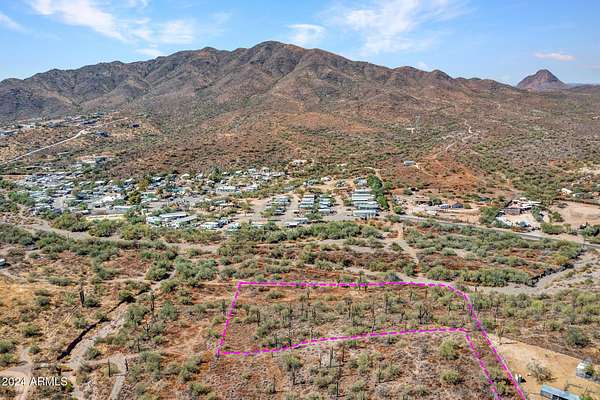 2 Acres of Residential Land for Sale in New River, Arizona