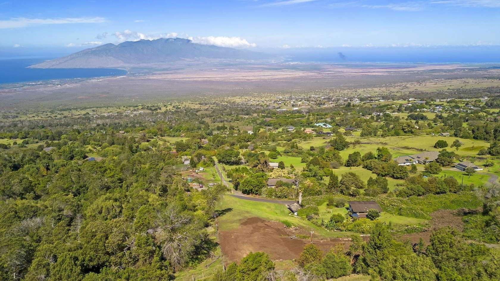 2.373 Acres of Residential Land with Home for Sale in Kula, Hawaii