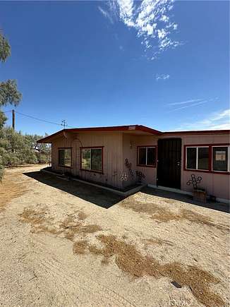 5 Acres of Residential Land with Home for Sale in Twentynine Palms, California