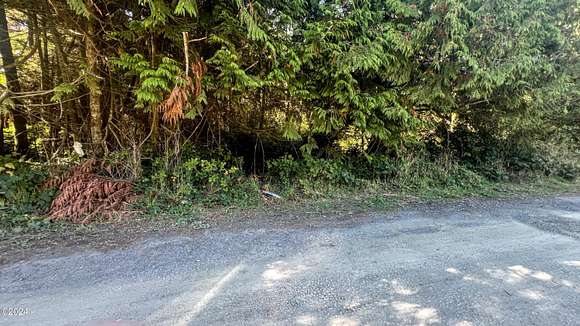 0.18 Acres of Residential Land for Sale in Waldport, Oregon