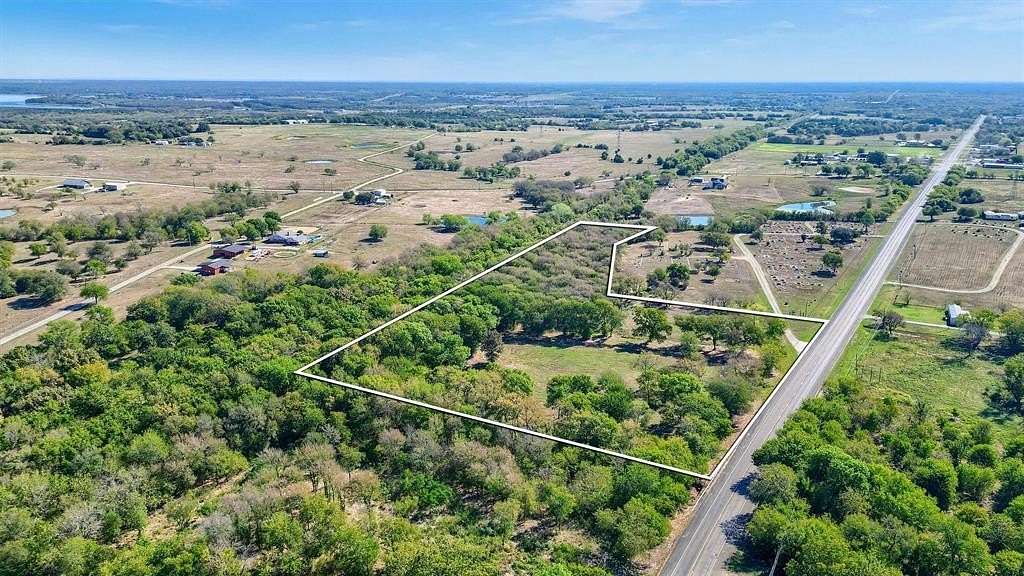 8 Acres of Residential Land for Sale in Bells, Texas