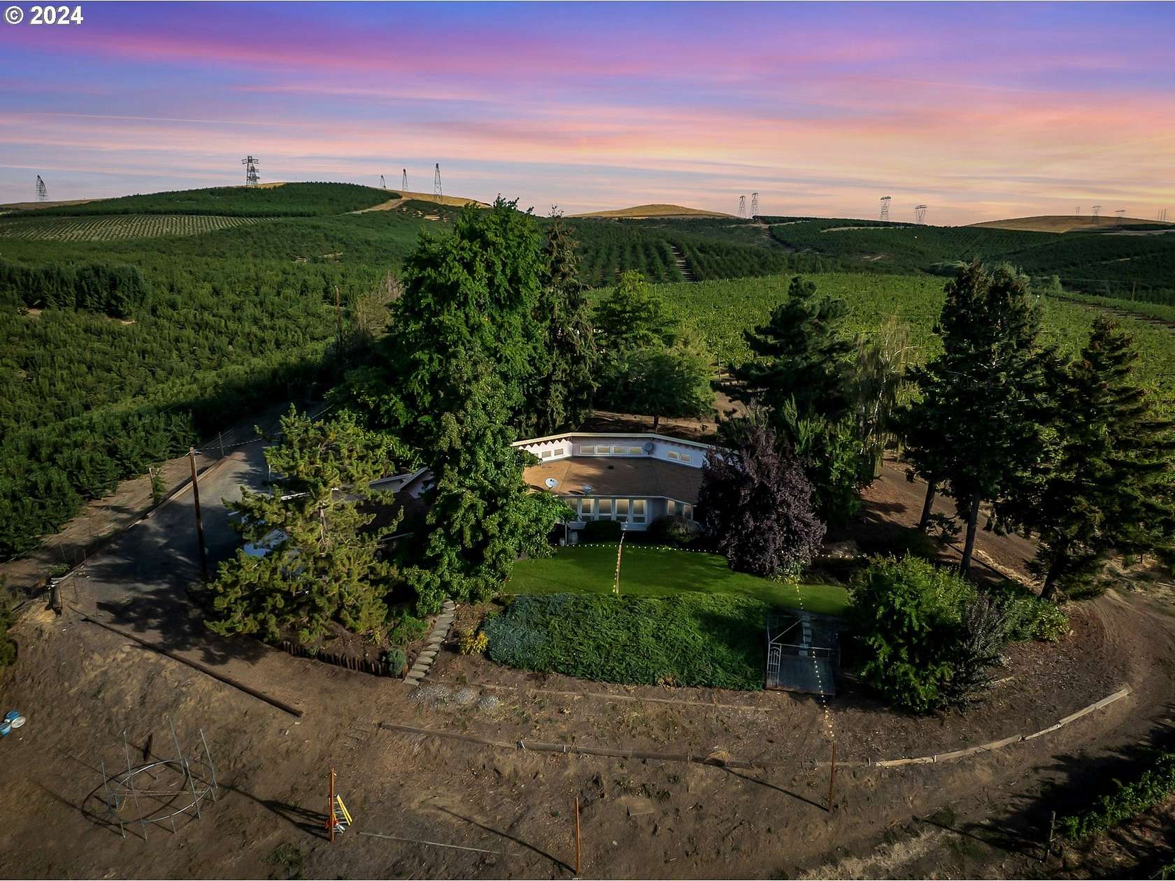 29.64 Acres of Agricultural Land with Home for Sale in The Dalles, Oregon