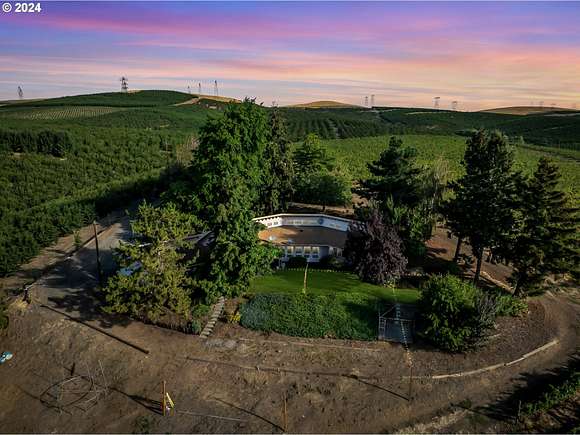 29.64 Acres of Agricultural Land with Home for Sale in The Dalles, Oregon