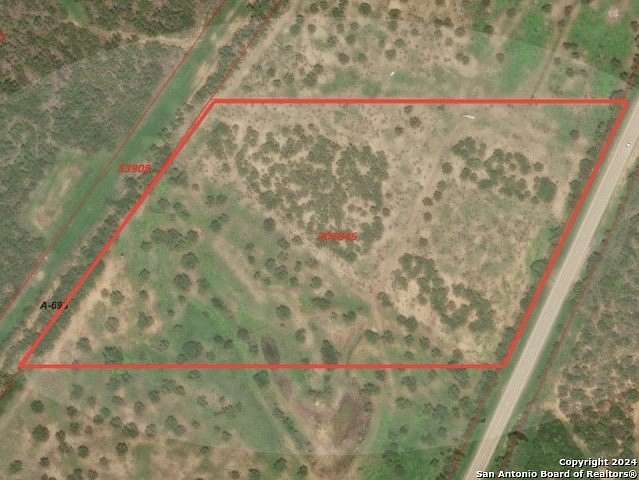 12.86 Acres of Land for Sale in Charlotte, Texas