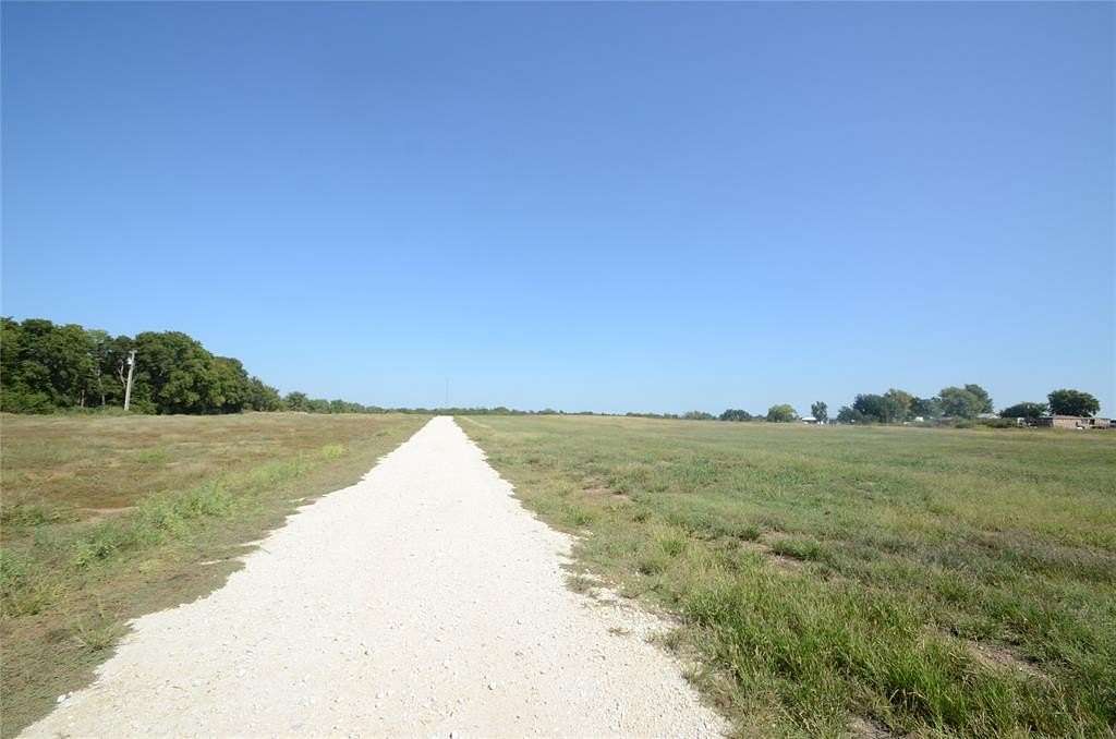 21.314 Acres of Land for Sale in Pottsboro, Texas