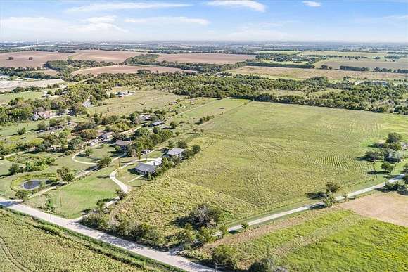 11.525 Acres of Land for Sale in Lorena, Texas