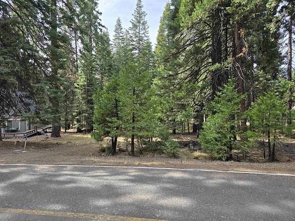 0.39 Acres of Residential Land for Sale in Lake Almanor Country Club, California