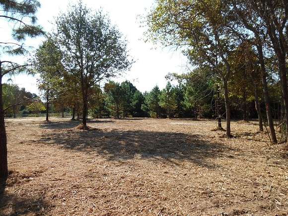 4.9 Acres of Residential Land for Sale in Athens, Texas