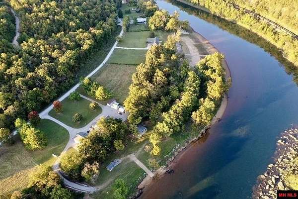 2.57 Acres of Land for Sale in Flippin, Arkansas