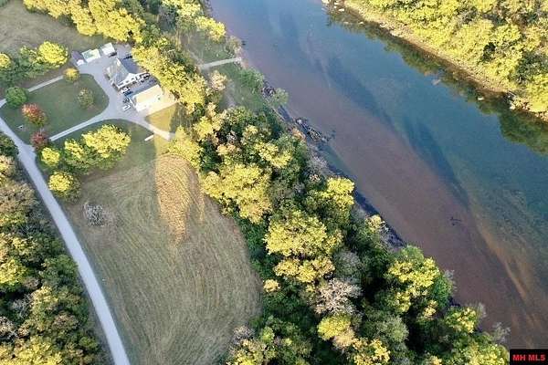 1.5 Acres of Land for Sale in Flippin, Arkansas