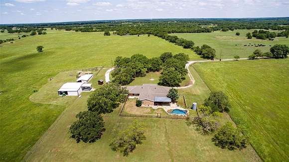 154.94 Acres of Land with Home for Sale in Sunset, Texas