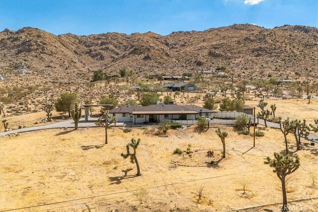 2.63 Acres of Residential Land with Home for Sale in Joshua Tree, California