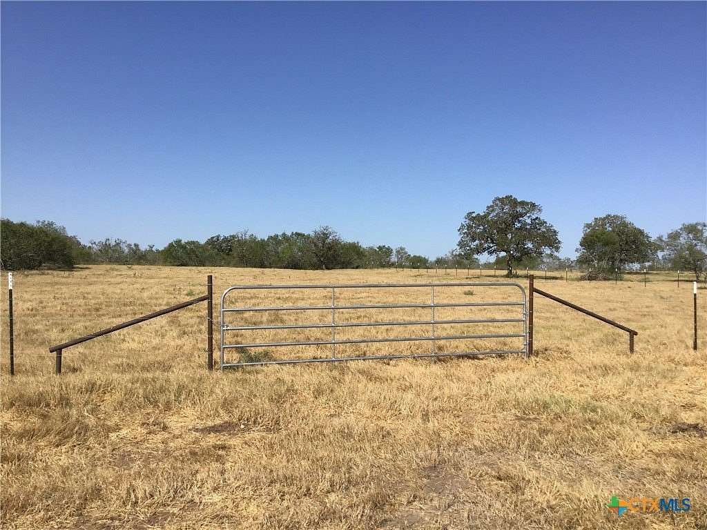 2 Acres of Residential Land for Sale in Gonzales, Texas