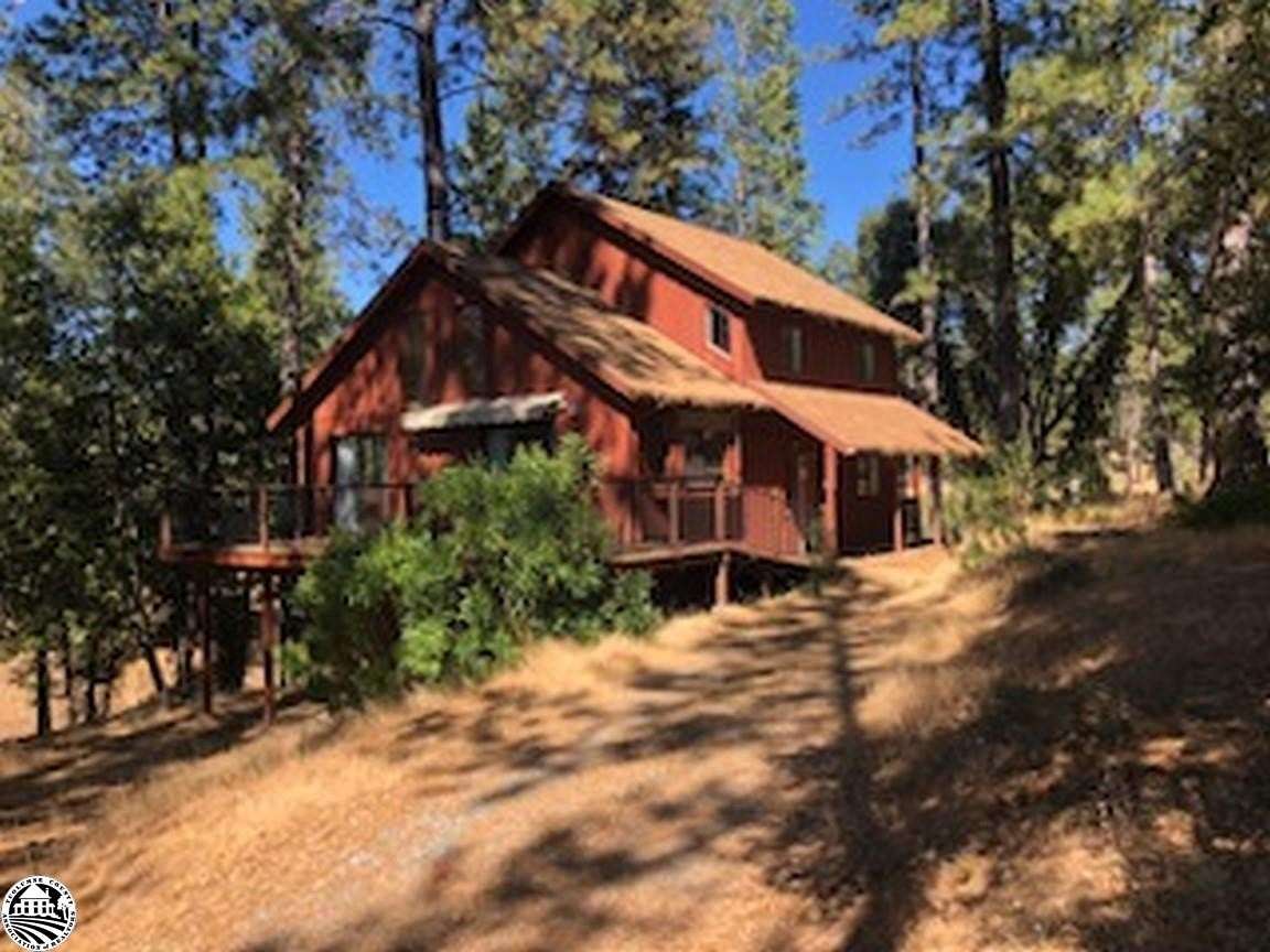 5 Acres of Residential Land with Home for Sale in Mokelumne Hill, California