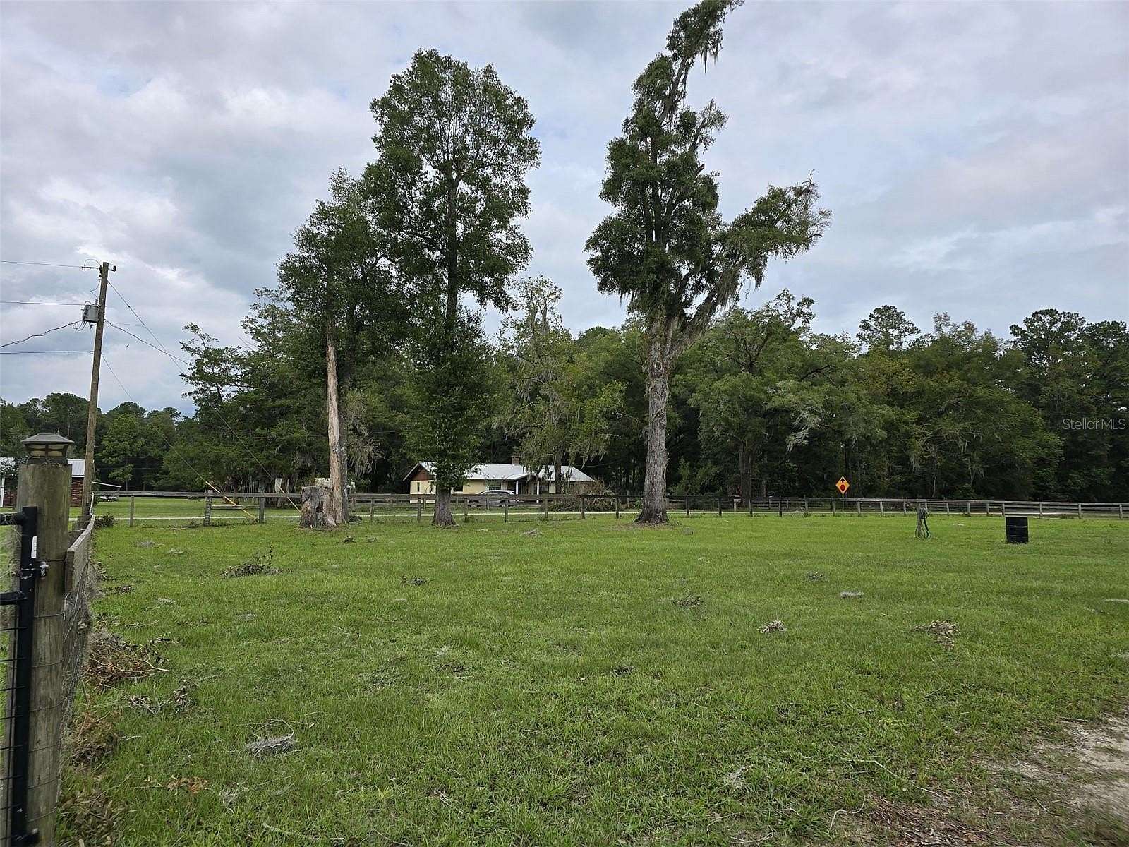 1.84 Acres of Residential Land for Sale in Williston, Florida