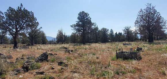 2 Acres of Residential Land for Sale in Montague, California