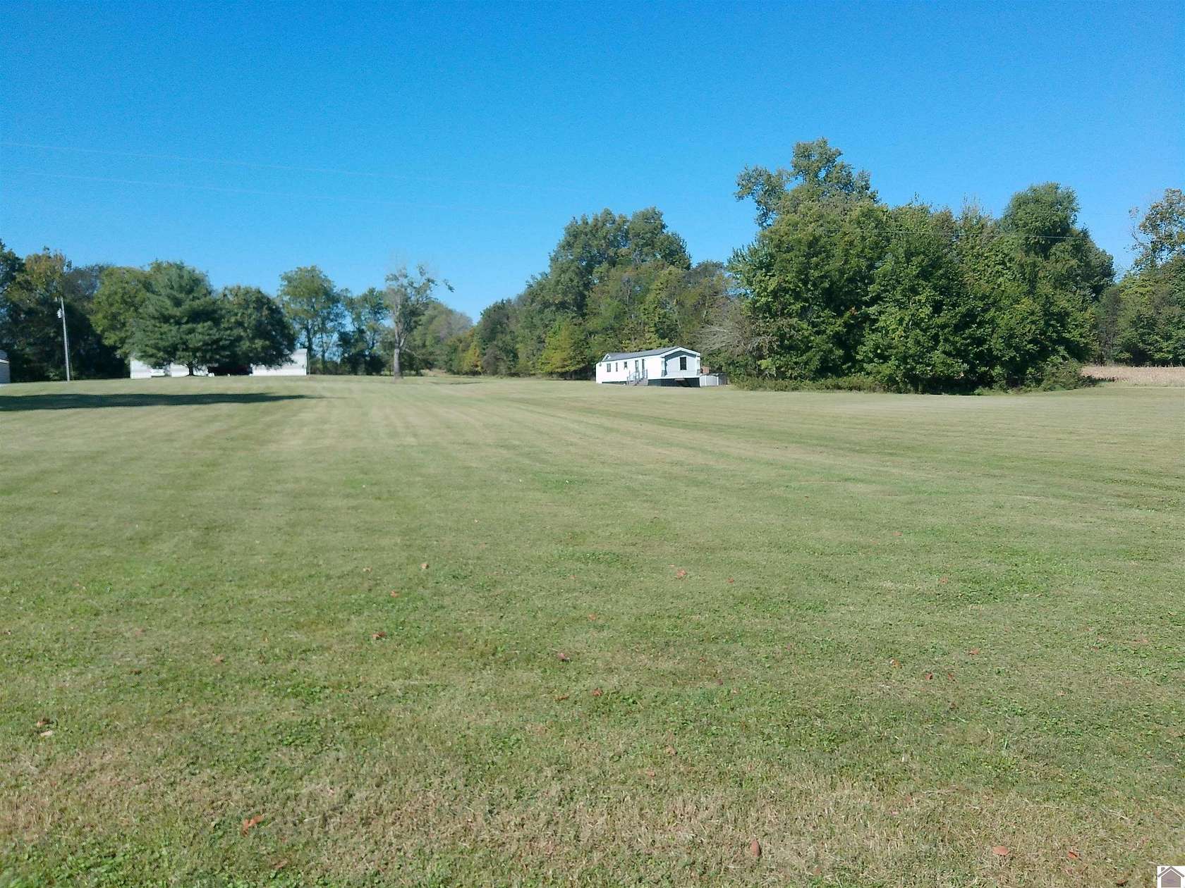 3.34 Acres of Residential Land with Home for Sale in Paducah, Kentucky