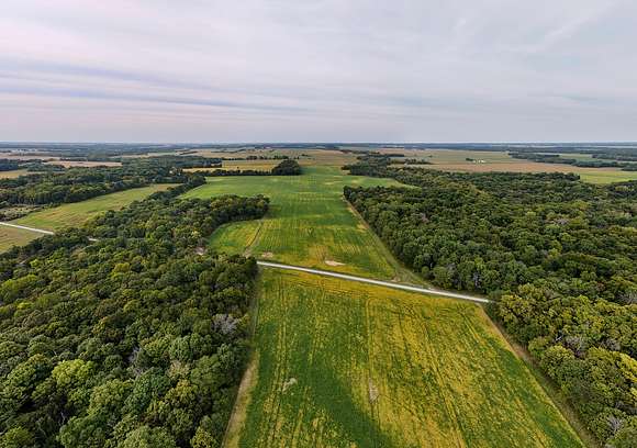 569 Acres of Land for Auction in Martinsville, Illinois