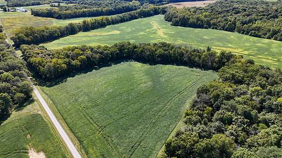 569 Acres of Land for Auction in Martinsville, Illinois