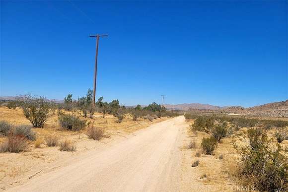 4.017 Acres of Residential Land for Sale in Apple Valley, California