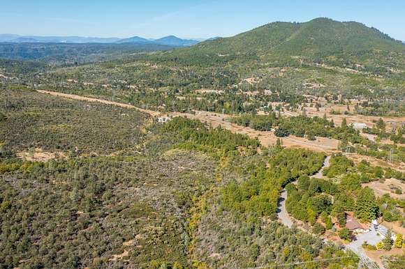 4.4 Acres of Land for Sale in Round Mountain, California