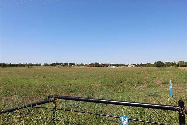 5 Acres of Land for Sale in Lone Grove, Oklahoma