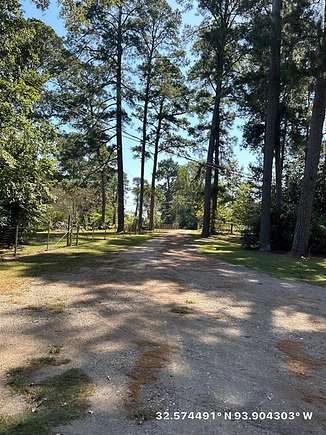 6.1 Acres of Residential Land with Home for Sale in Shreveport, Louisiana