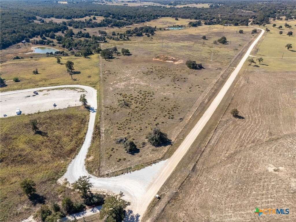 15 Acres of Land for Sale in Thorndale, Texas