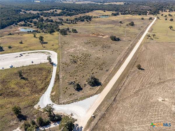 15 Acres of Land for Sale in Thorndale, Texas