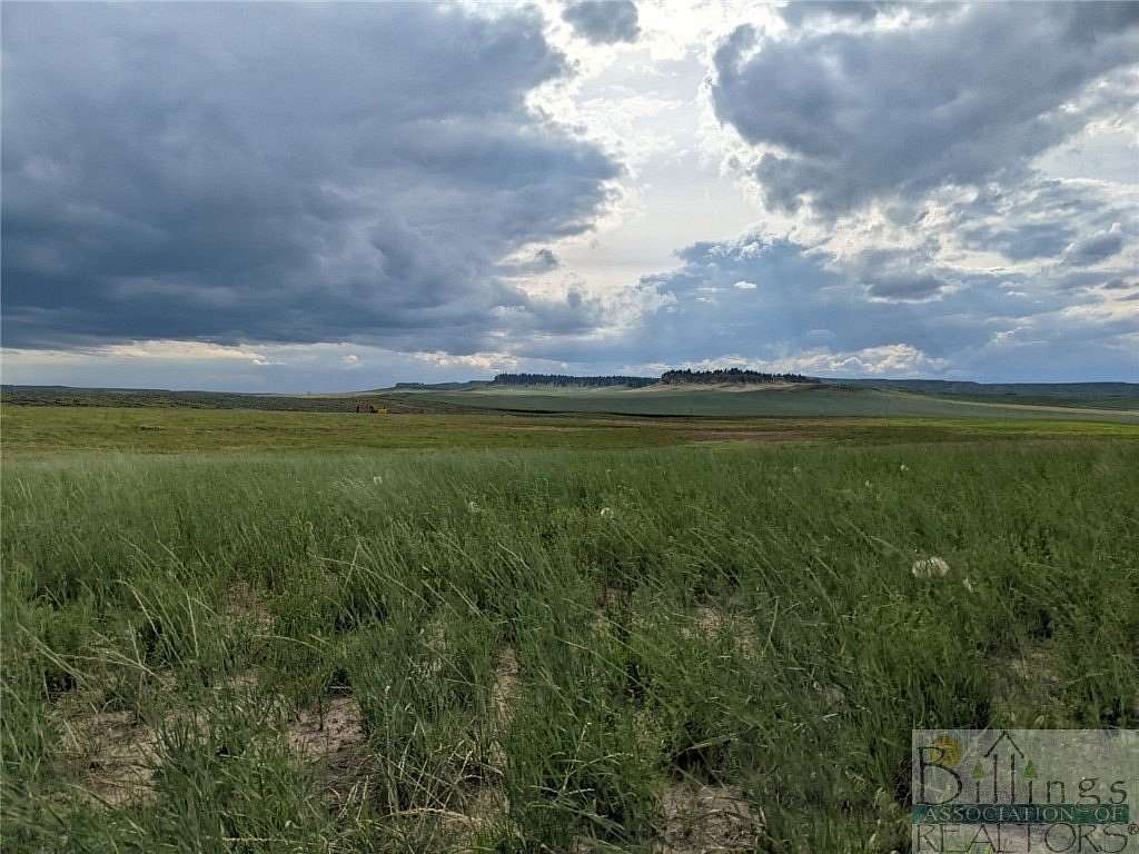 689 Acres of Land for Sale in Billings, Montana