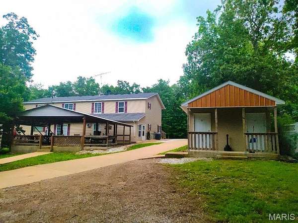 19.6 Acres of Improved Mixed-Use Land for Sale in Piedmont, Missouri
