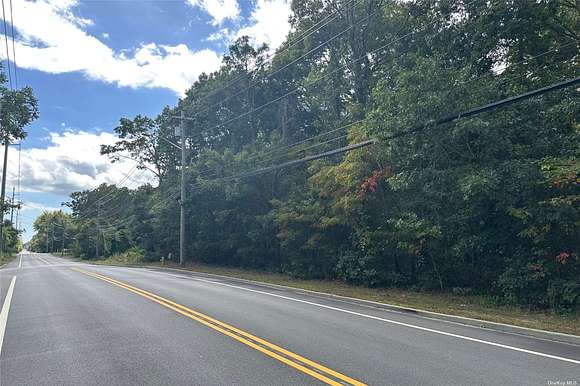 5 Acres of Land for Sale in Manorville, New York