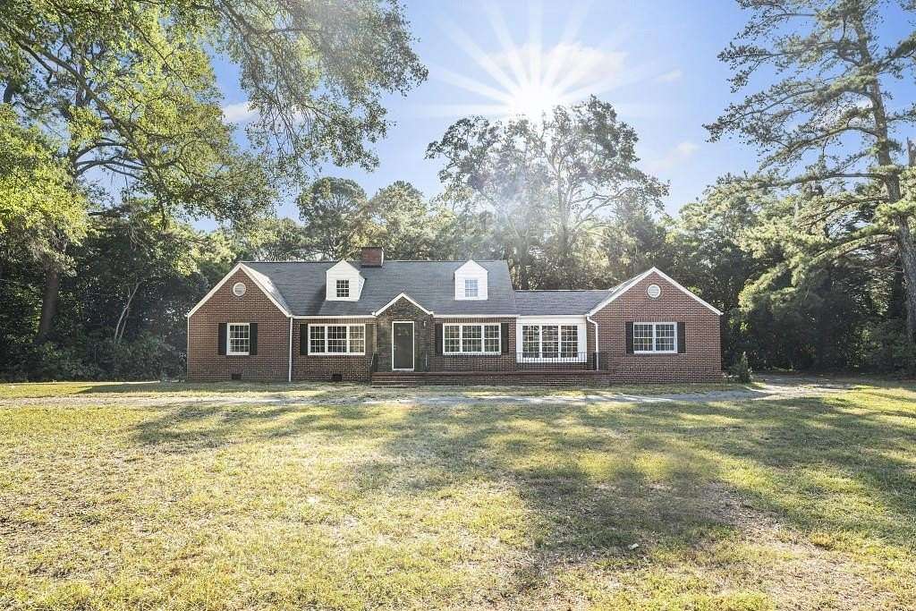 2 Acres of Residential Land with Home for Sale in Monroe, Georgia