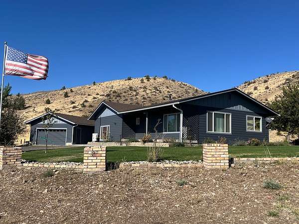 5 Acres of Residential Land for Sale in Lakeview, Oregon