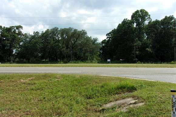 1.56 Acres of Commercial Land for Sale in Crestview, Florida