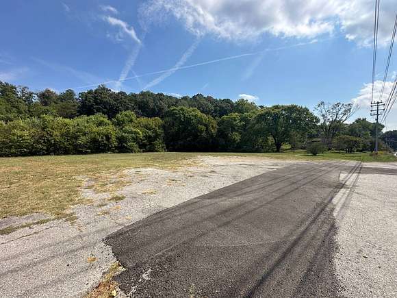 0.53 Acres of Mixed-Use Land for Auction in Clinton, Tennessee