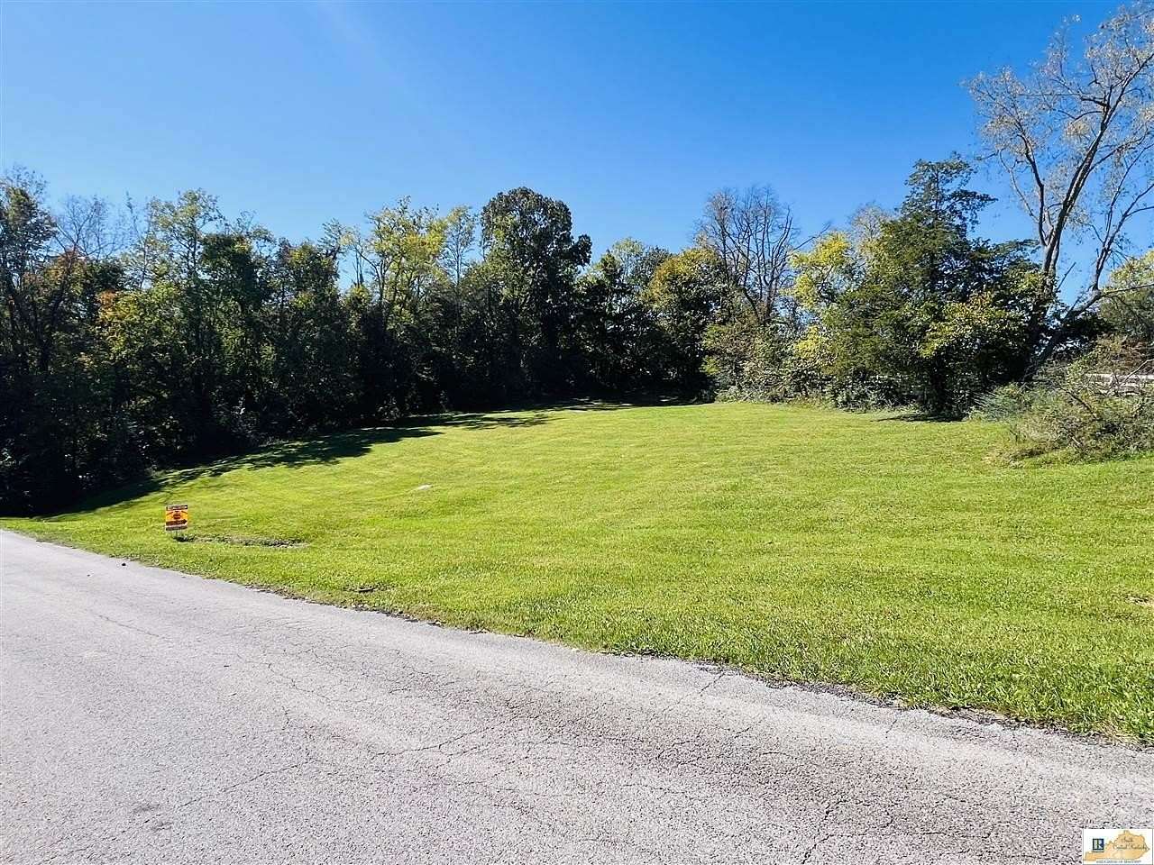 1.01 Acres of Residential Land for Sale in Columbia, Kentucky