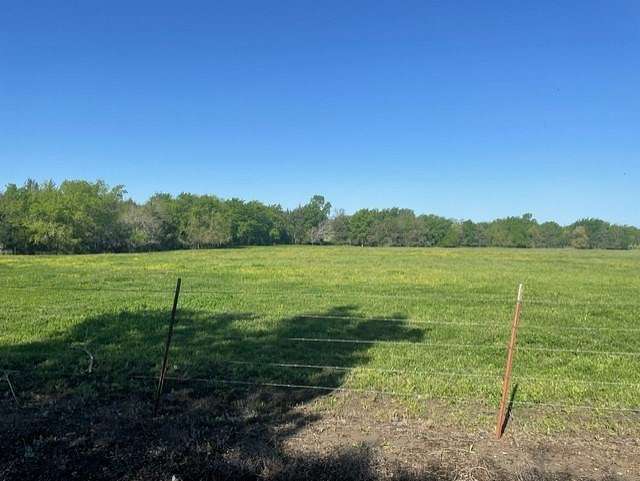 30 Acres of Land for Sale in Honey Grove, Texas