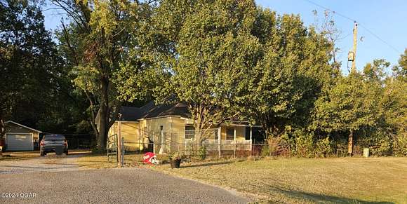 2 Acres of Residential Land with Home for Sale in Pittsburg, Kansas