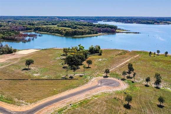 1.92 Acres of Land for Sale in Honey Grove, Texas