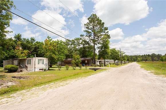 20.63 Acres of Land with Home for Sale in Waycross, Georgia