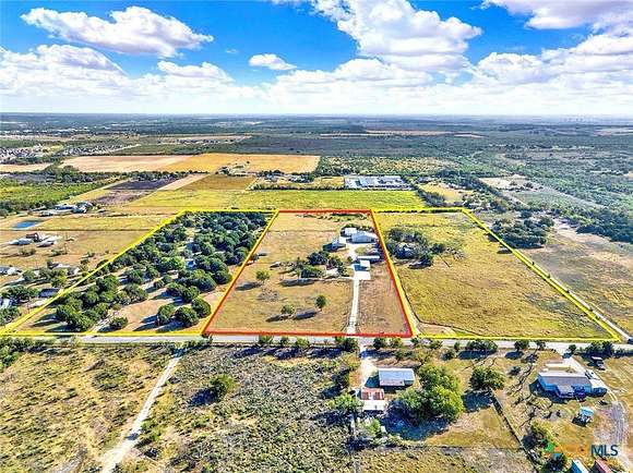 10.004 Acres of Land with Home for Sale in Cibolo, Texas