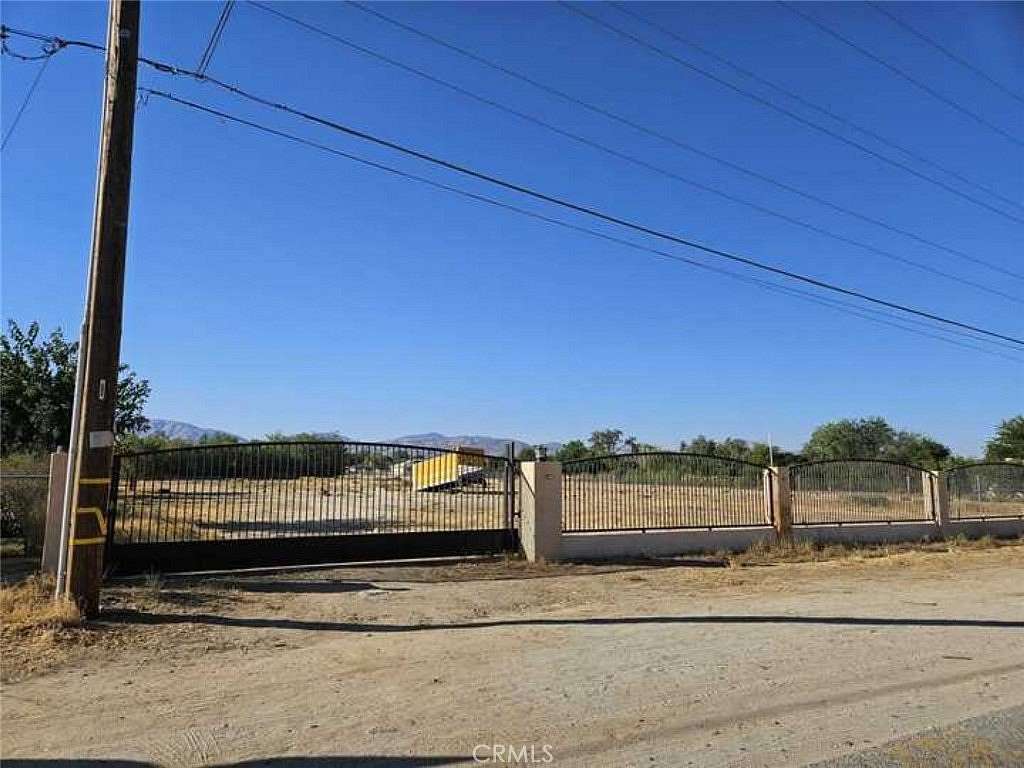 0.932 Acres of Residential Land for Sale in Littlerock, California