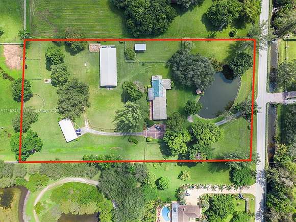 4.58 Acres of Residential Land with Home for Sale in Southwest Ranches, Florida