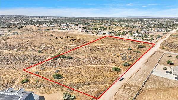 4 Acres of Residential Land for Sale in Oak Hills, California
