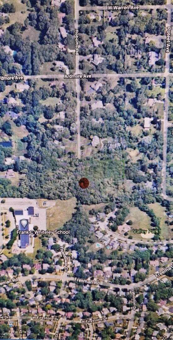 1.36 Acres of Residential Land for Sale in Inverness, Illinois